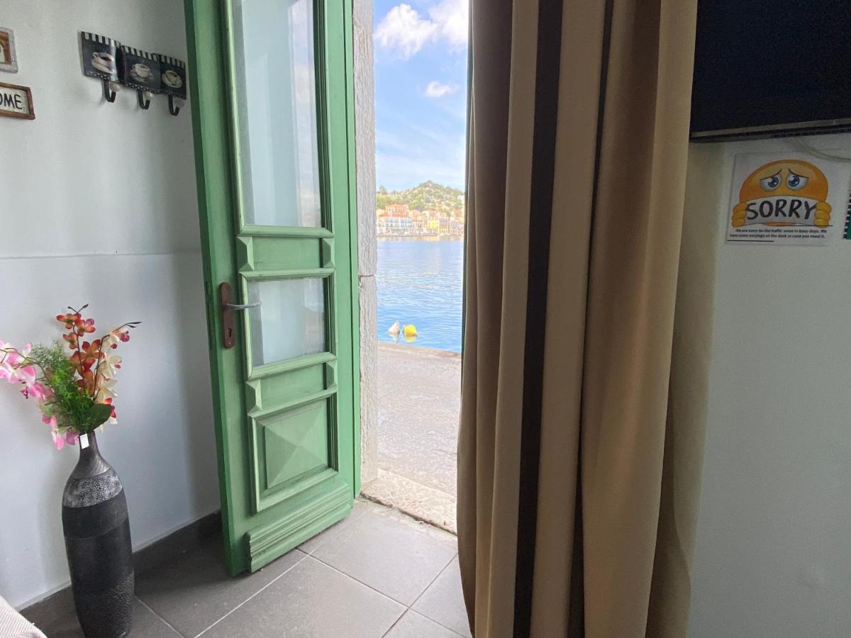 Seafront - Harbour View , Pitini 1 Apartment Sými Luaran gambar